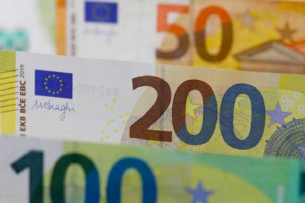 营收大降10%，拨备覆盖率骤降30%！平安银行的业绩失速与重压